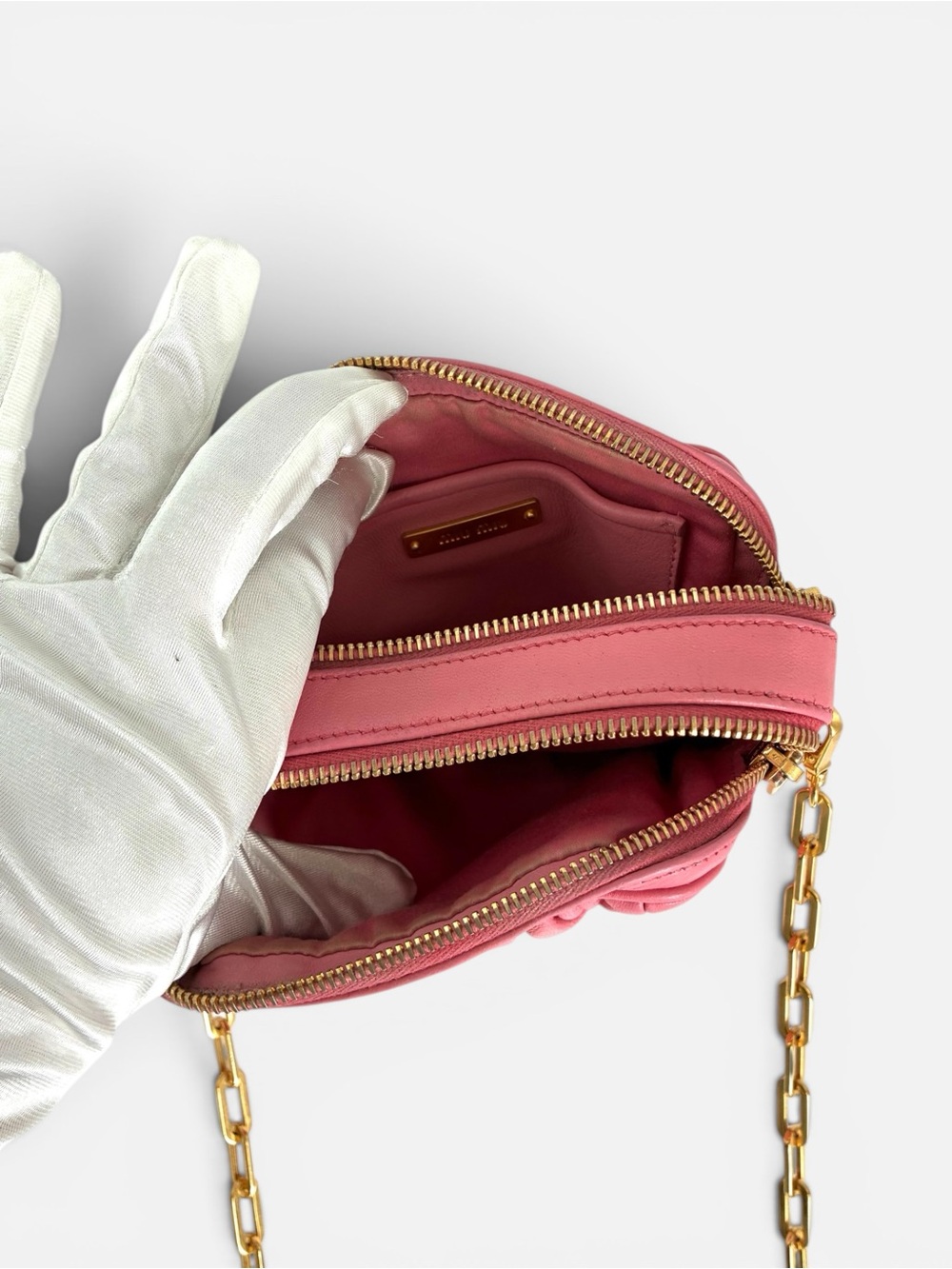Miu Miu Rose Pink Matelassé Crossbody with Gold Chain - Picture 10 of 13